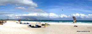 Strand La Cinta mit Blick auf die Isola Tavolara