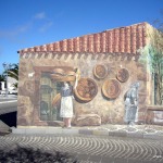 in Sardinien arbeiten die Frauen genauso hart wie die Männer. Sie flechten wundervolle Körbe, wie hier in Flussio