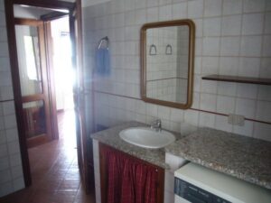 Carina, Bad mit Dusch Badewanne, Waschmaschine und WC