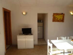 Mirte, Ferienhaus mit Garten und Pool