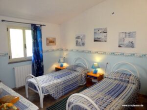 Schlafzimmer zwei Landhaus mit Meerblick