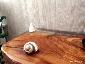Wohnung 1, Villa Smeralda, Bad mit vielen liebevollen Details. Waschtisch in Handarbeit gefertigt