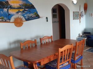 Esstisch im Wohnzimmer