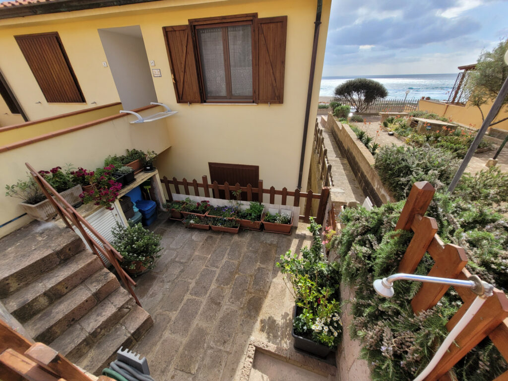 Der Garten der Ferienwohnung Aquamare in Porto Alabe Der Garten der Ferienwohnung Aquamare in Porto Alabe