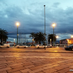 Am Hafen bei Nacht in Cagliari