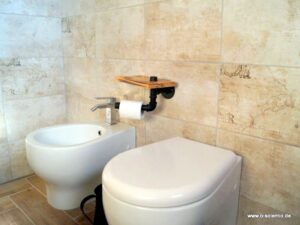 Bidet und WC im Badezimmer, Azzurro Vista im Weinberg, Sole im OG
