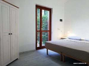 Schlafzimmer, Elea, Germeas due