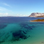 die küste um san teodoro, vom gyrocopter betrachtet.