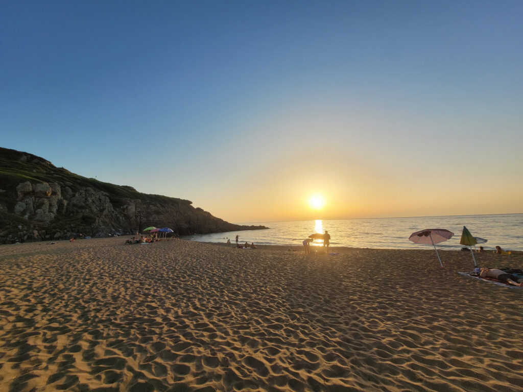Im August, abends um halb acht Im August, abends um halb acht