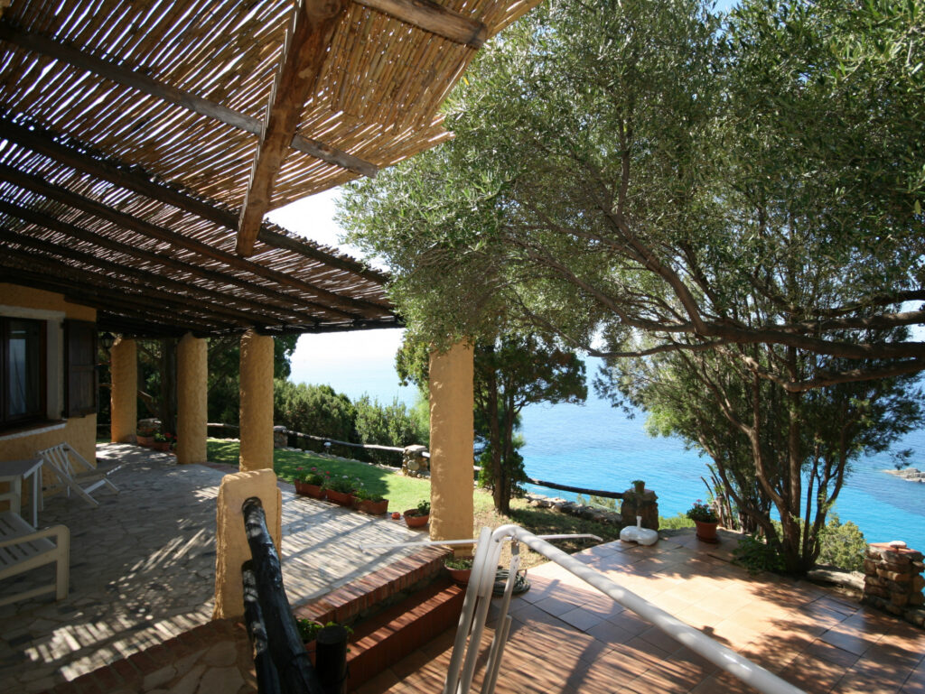 wunderbare Durch-Blicke vom Terrassenbereich aufs Meer wunderbare Durch-Blicke vom Terrassenbereich aufs Meer