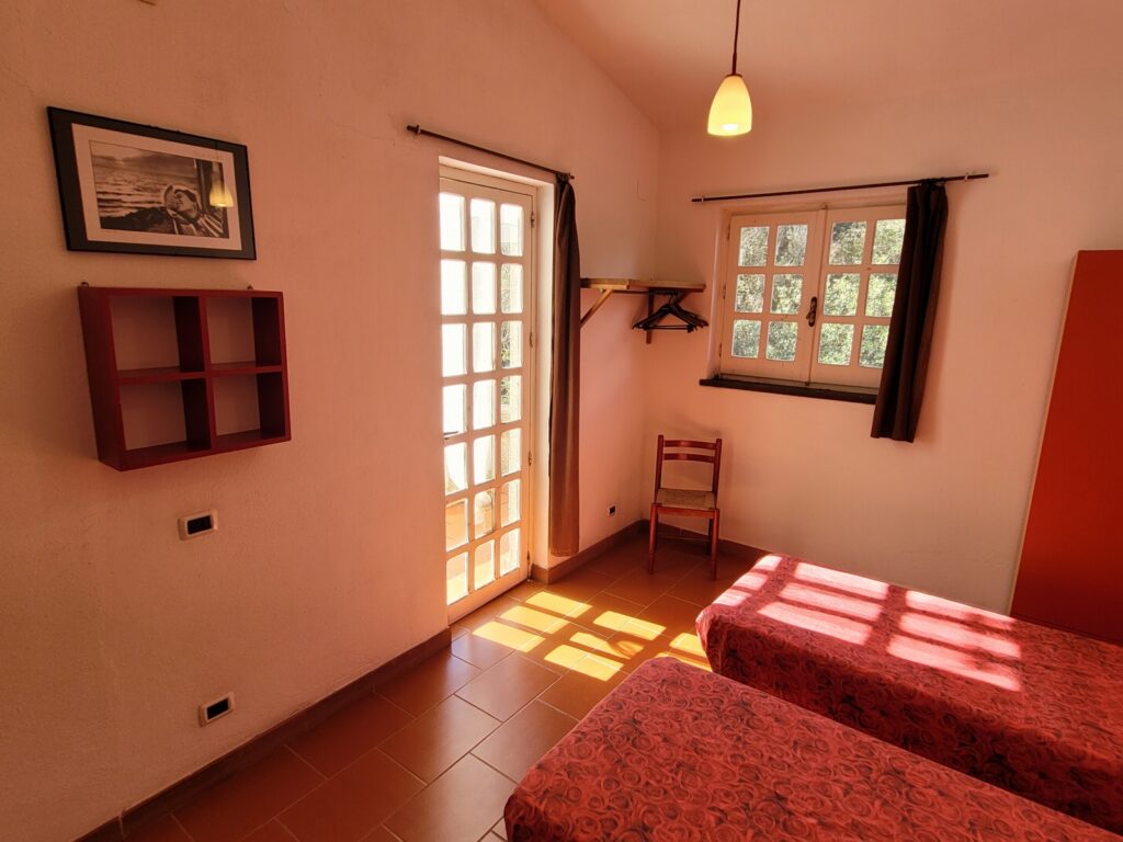 Balkontür Rotes Schlafzimmer-Villa Magico Balkontür Rotes Schlafzimmer-Villa Magico