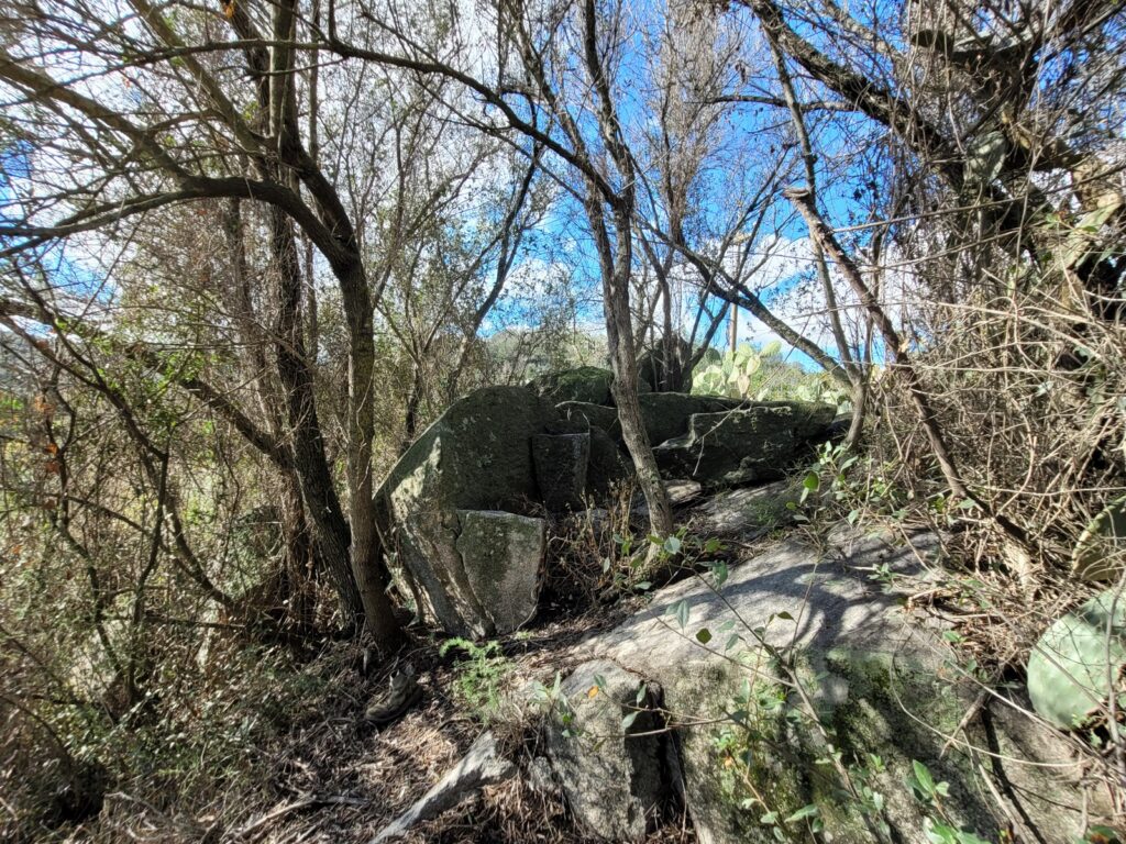 Uralte Felsen erzählen Geschichten vergangener Kulturen Uralte Felsen erzählen Geschichten vergangener Kulturen