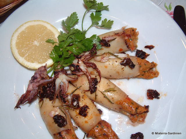 Calamari ripieni: gefüllte Tintenfische mit Zitrone Kochbuch mit Sardischen Rezepten