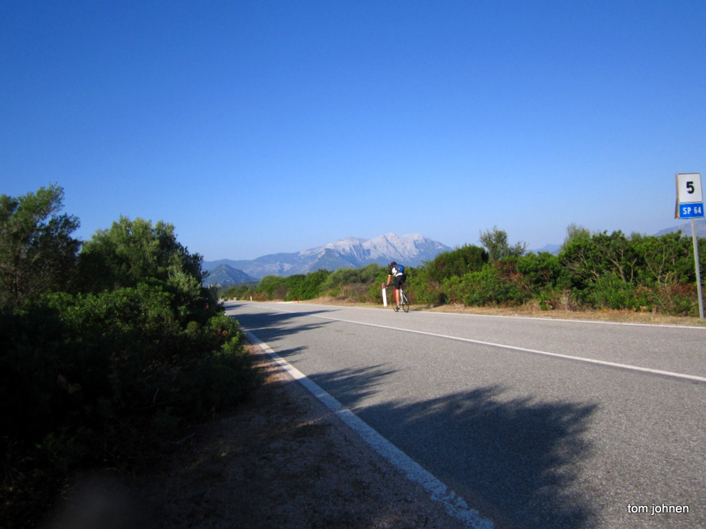 Sardinien, Blick auf die Supramonte Fahr-rad-sardinien