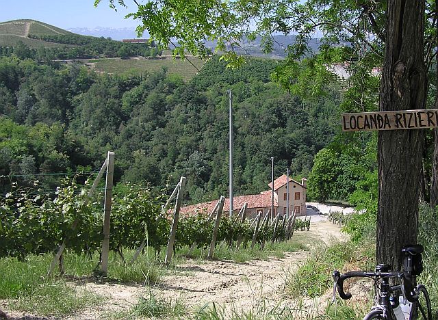 Locanda_mit_fahrrad.jpg Locanda_mit_fahrrad.jpg